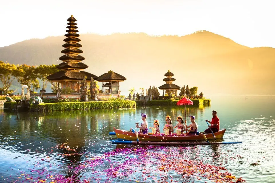 Day-3 Tanah Lot & Ulun Danu Temple Tour